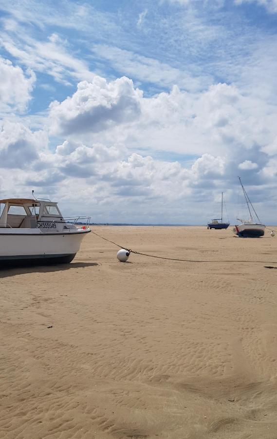 Вилла Au 3 La Cour A Tot Regneville-sur-Mer Экстерьер фото